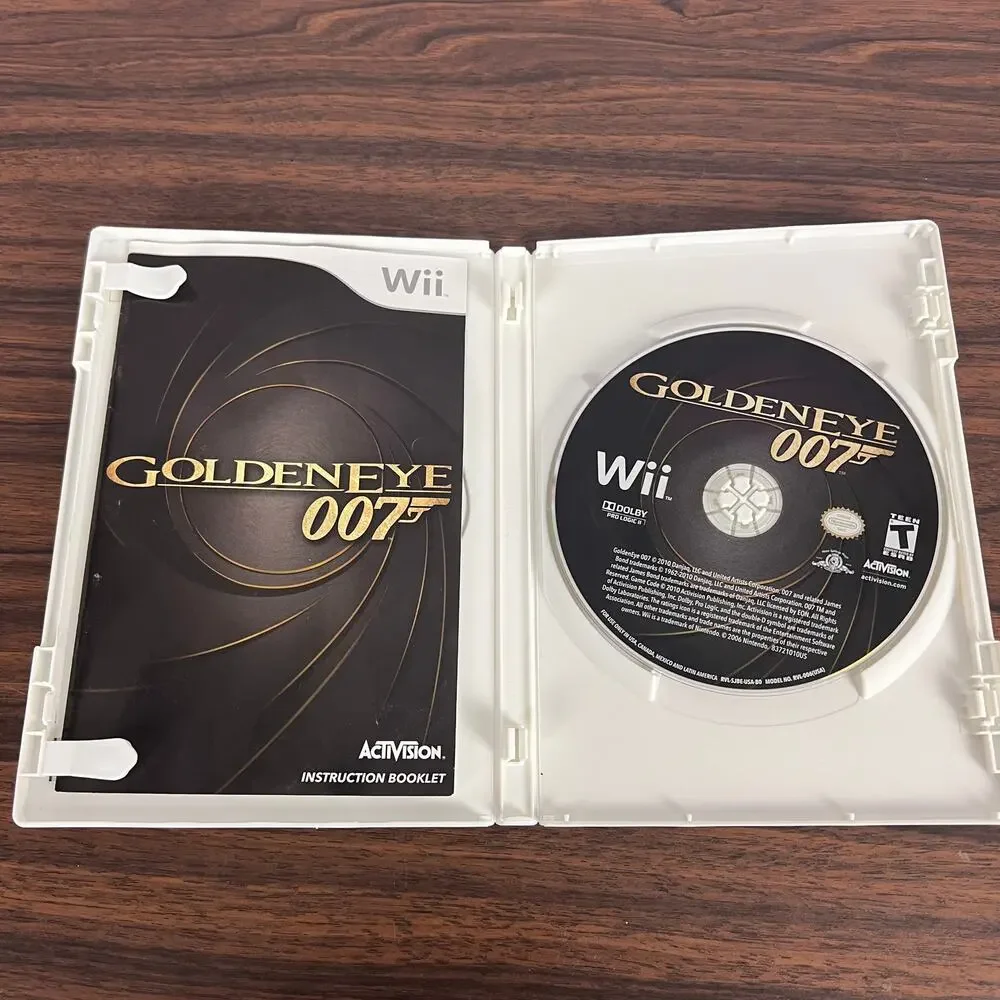 Wii GoldenEye 007 CIB Complete In Box Video Game Action First Person Shooter